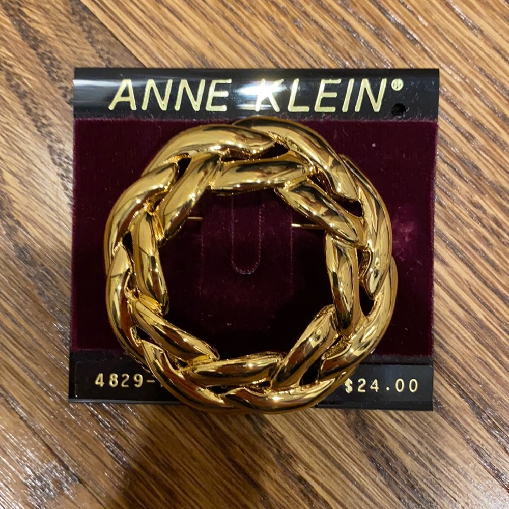 Anne Klein Pin - Picture 2 of 2